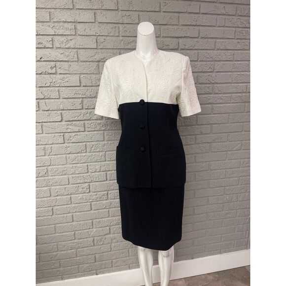 Causal Corner Women Black / White Color Block Two Pcs Skirt Suit Size 6 - Picture 1 of 13